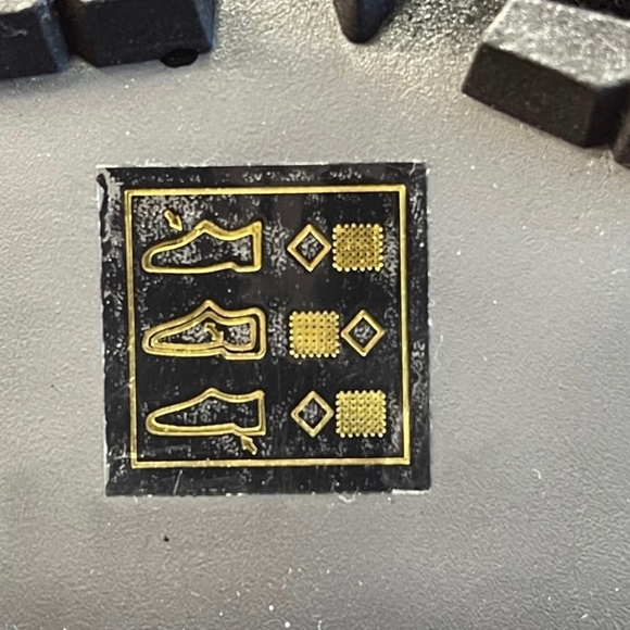 CAMPSITE | Chelsea Faux Leather Pull-On Lug Sole Ankle Boots Black Size 5 NEW - Picture 9 of 11